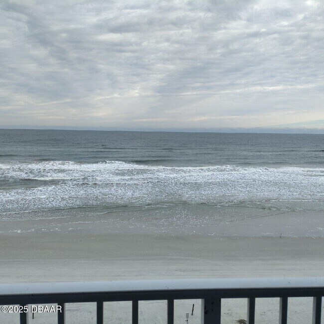 Building Photo - 3501 S Atlantic Ave