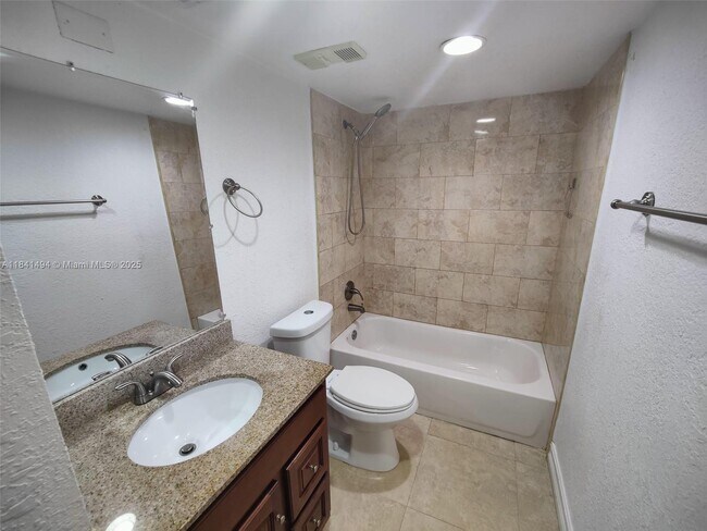 Building Photo - 616 Executive Center Dr