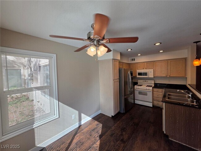 Building Photo - 5265 Caspian Springs Dr