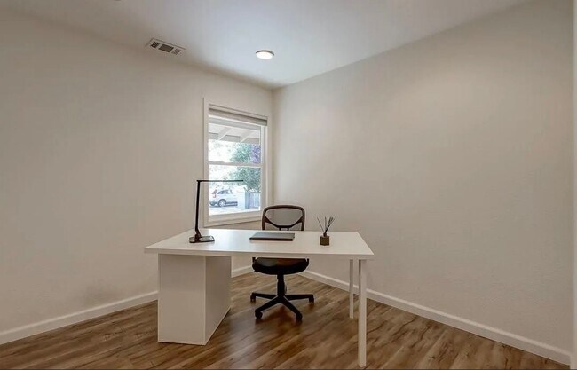 Building Photo - SAN JOSE- Beautifully maintained home with a spacious backyard.