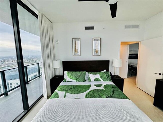 Building Photo - 159 NE 6th St