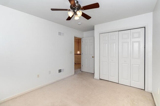 Building Photo - 1172 Heron Ct