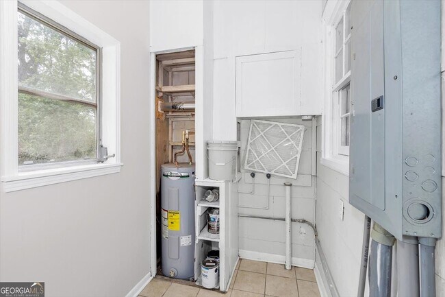 Building Photo - 2008 Starnes St