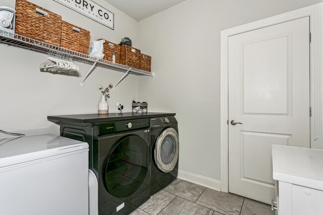 Building Photo - 9013 Timber Ln