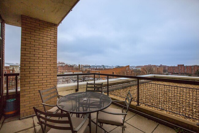 Building Photo - Luxurious Fully Furnished 2BR in the Heart of Mount Vernon Triangle!
