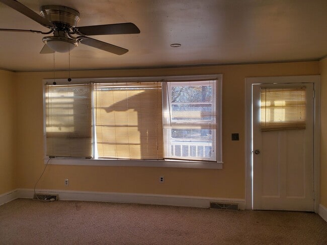 Building Photo - 2bd/1ba Near Downtown Greenville