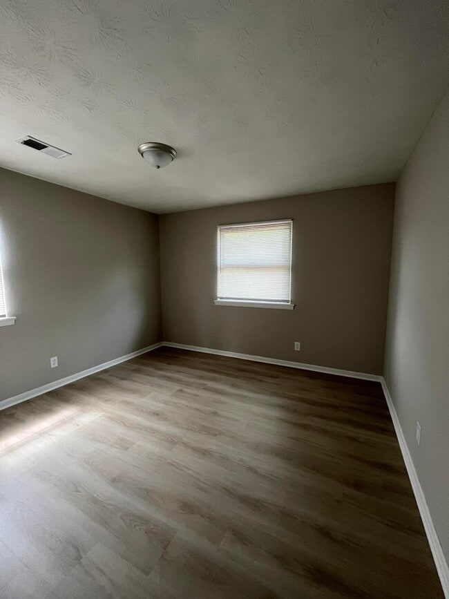 Building Photo - 2922 Panhandle Cir