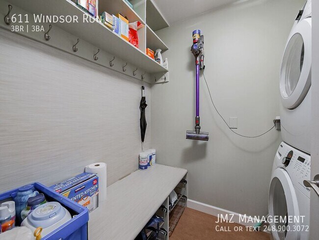 Building Photo - 611 Windsor Run