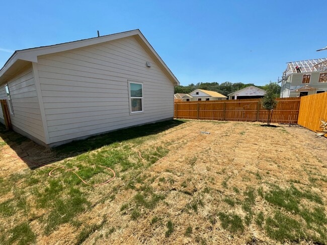 Building Photo - Single family home for rent