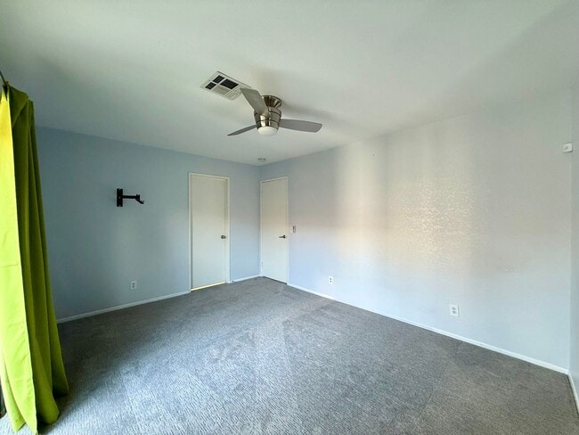 Building Photo - AVAILABLE NOW!! Upstairs 2 Bedroom 2 Bathroom Condo in Cathedral City!!