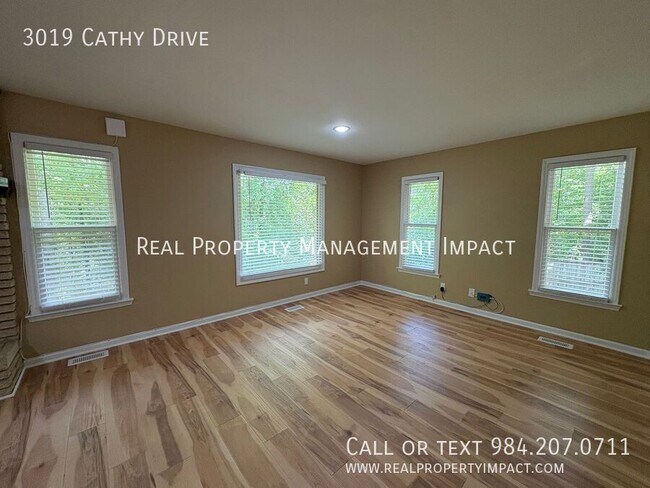 Building Photo - 3019 Cathy Dr