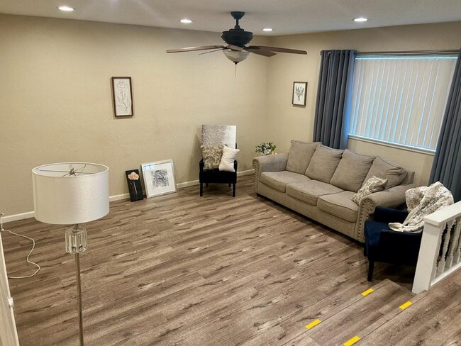 Building Photo - 650 W Donner Ave