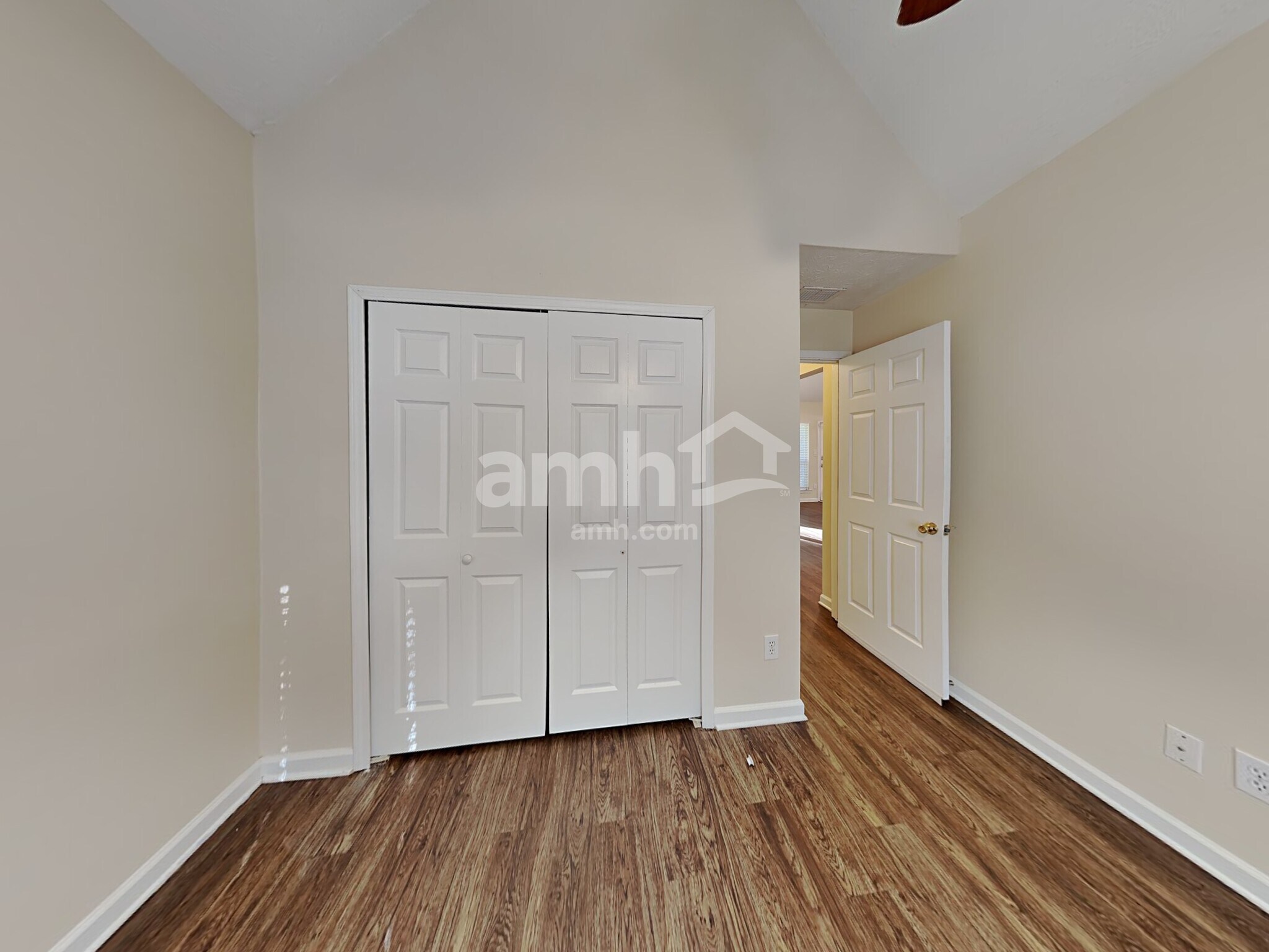 Building Photo - 515 Chaseridge Dr