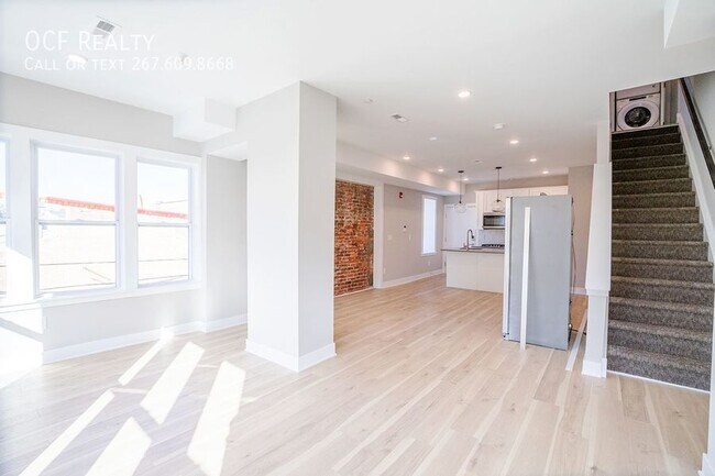Building Photo - 129 S 49th St