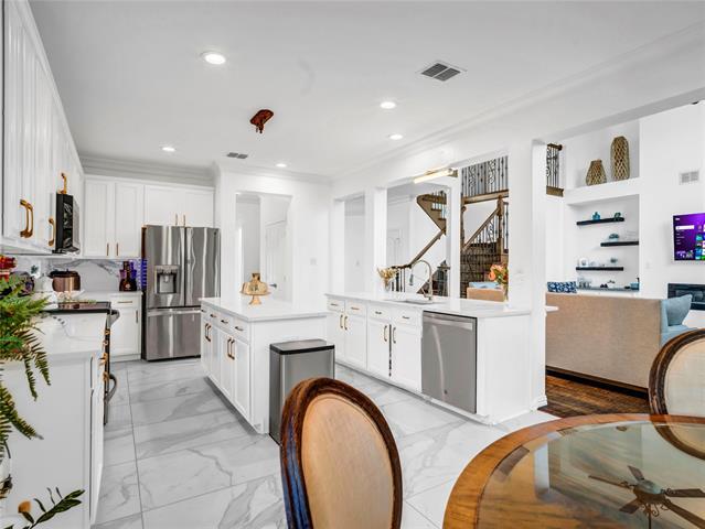 Building Photo - 2117 White Rock Ln