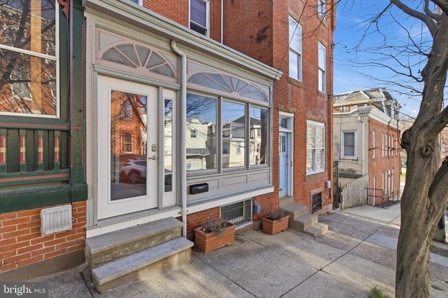 Building Photo - 3726 Stanton St