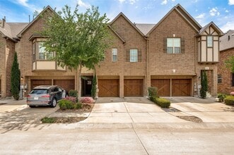 Building Photo - 572 Waterloo Dr