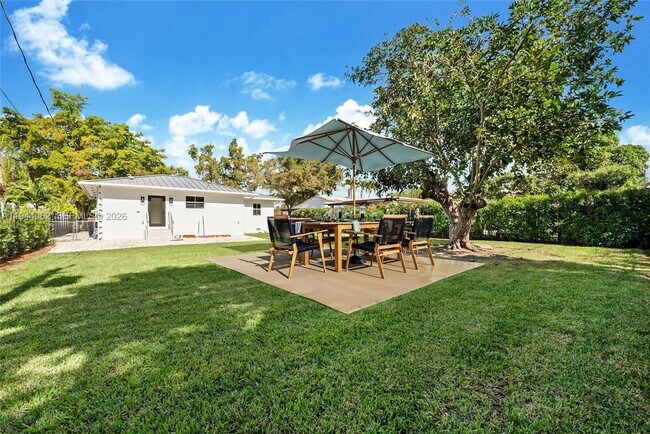 Building Photo - 6356 SW 14th St