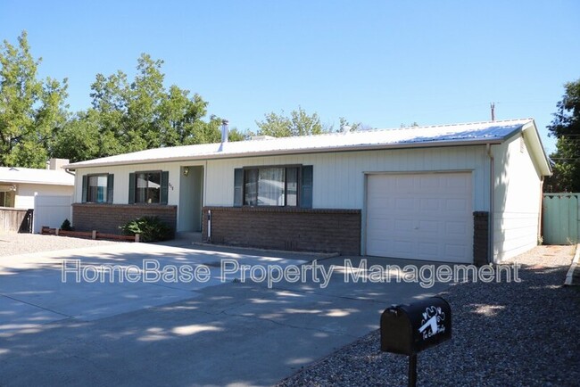 Primary Photo - 818 Apache Ave