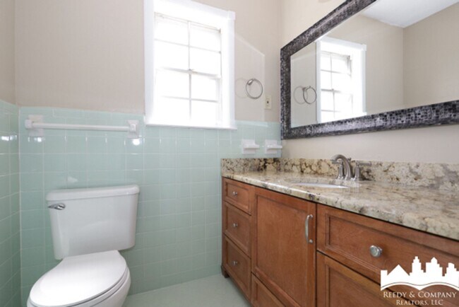 Building Photo - 5853 Fox Lair Ave