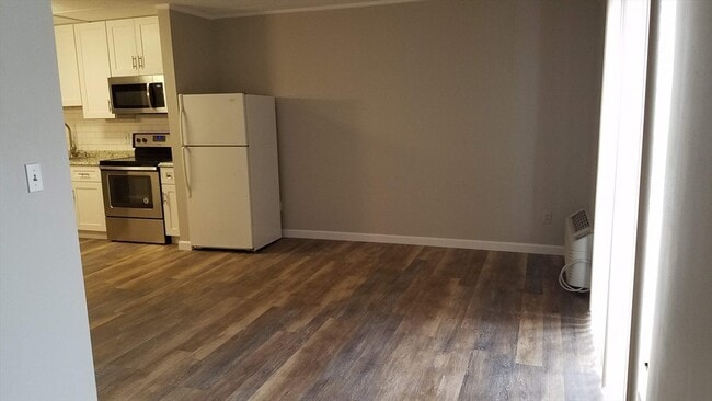 Building Photo - 40 Cochituate Rd