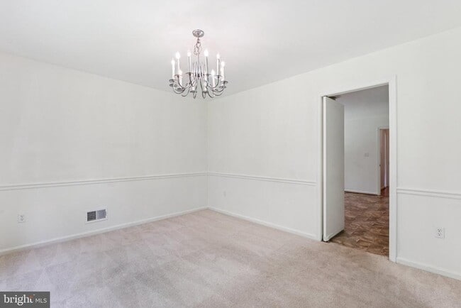 Building Photo - 3714 Carriage House Ct