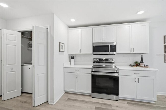 Building Photo - 2731 Idyll Lks Cir