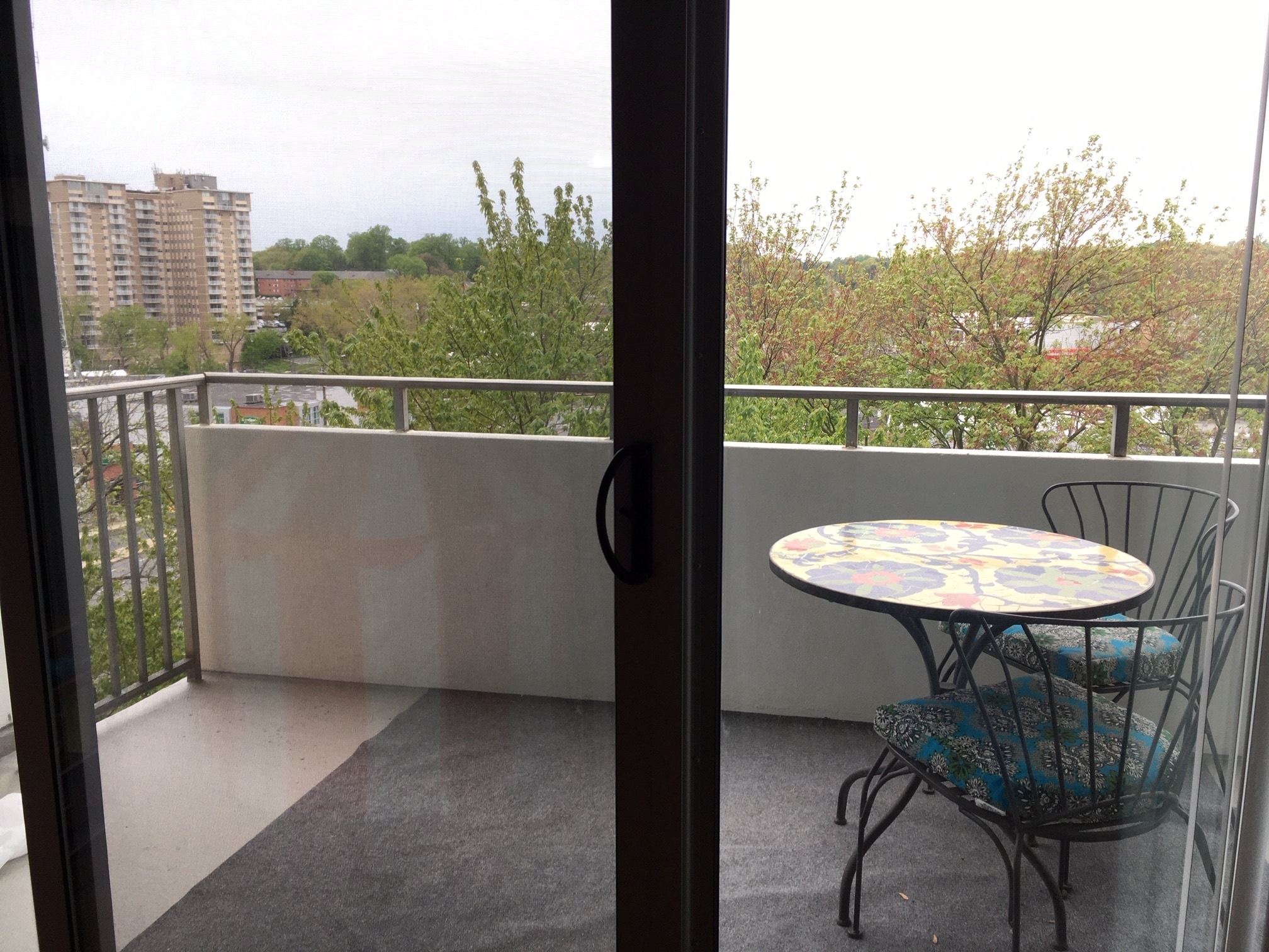 Large balcony - 5101 River Rd