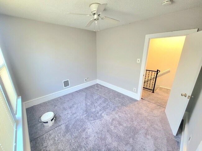 Building Photo - 602 Powell St