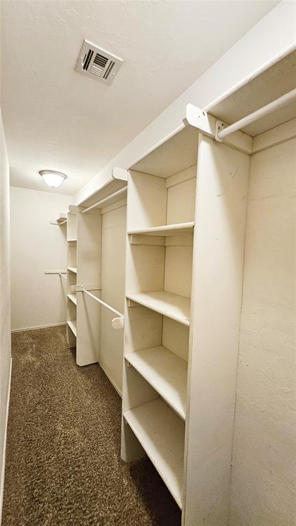 Building Photo - 420 E Plantation Terrace
