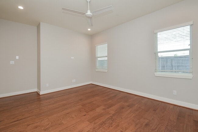 Building Photo - 18526 Bridgeway Ln