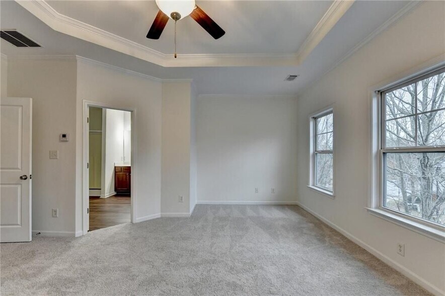 Building Photo - 979 Parkside Wood Ct