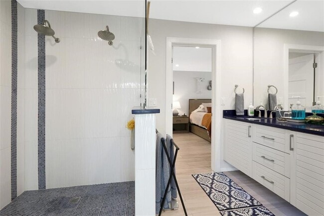 Building Photo - 3694 Glen Oaks Manor Dr