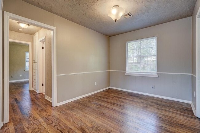 Building Photo - 1824 Andover Ct