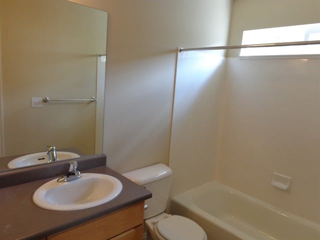 Building Photo - 10398 N Bayhill Dr