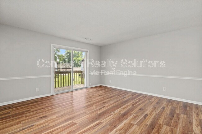 Building Photo - 2042 Gascony Parc Dr