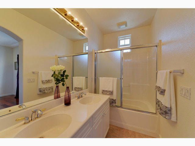 Building Photo - Great Mall Townhome