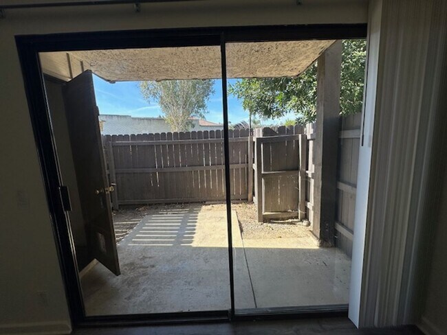 Building Photo - Available now | 1 Bedroom - 1 Bathroom |  Condo in Colton!