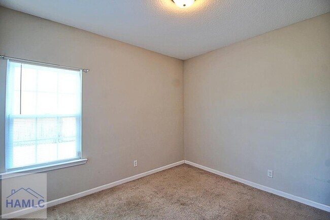 Building Photo - 1301 Windrow Dr