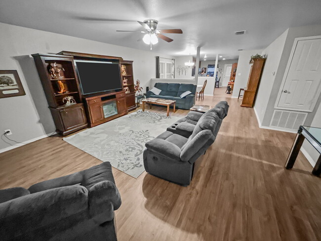 Building Photo - 16333 Cowboy Trail