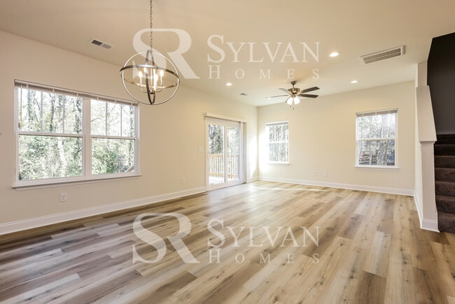 Building Photo - Updated 3 bedroom home!