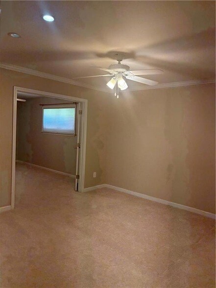 Building Photo - 2275 Snug Harbor NE