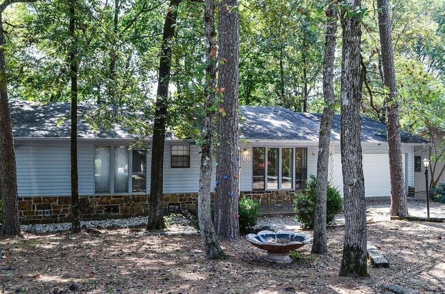 Building Photo - 68 Sierra Dr