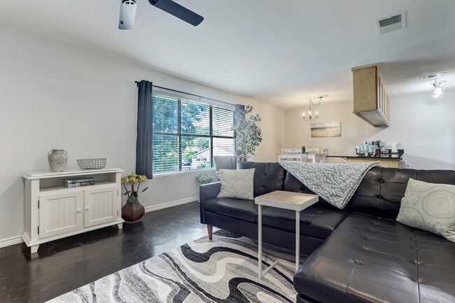 Primary Photo - 2450 Ashdale Dr