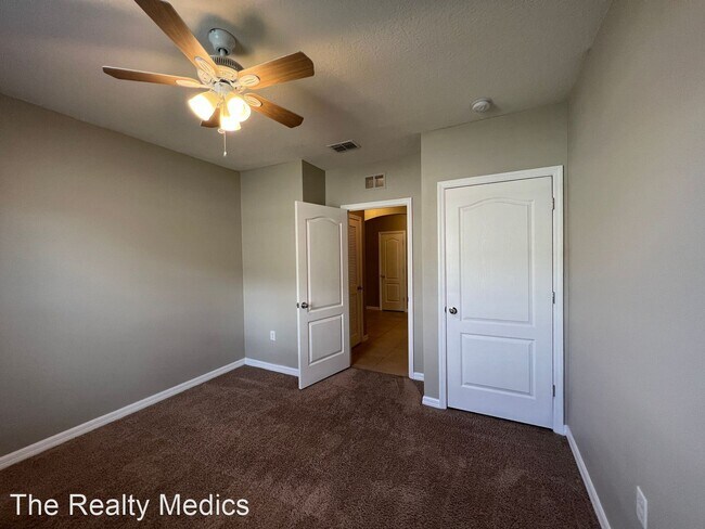 Building Photo - 4 br, 2 bath House - 1665 Laurel Oaks Dr