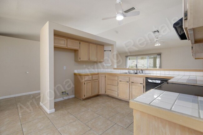Building Photo - THREE CAR POOL HOME