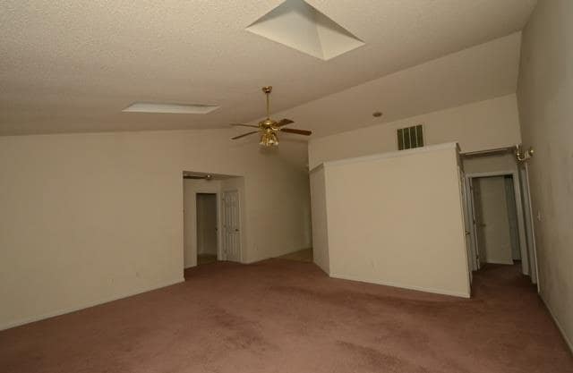 Building Photo - 203 S Carlisle Ct