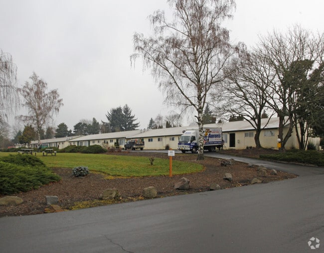 Building Photo - Alturas Cedar Hills