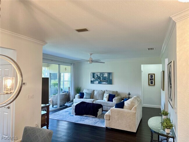 Building Photo - 346 Emerald Bay Cir