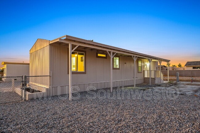 Building Photo - 437 Riverfront Dr